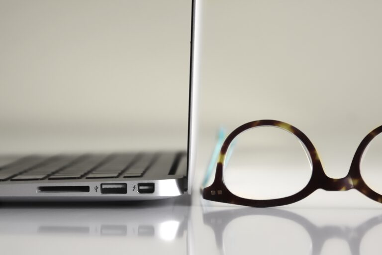 Glasses, Laptop